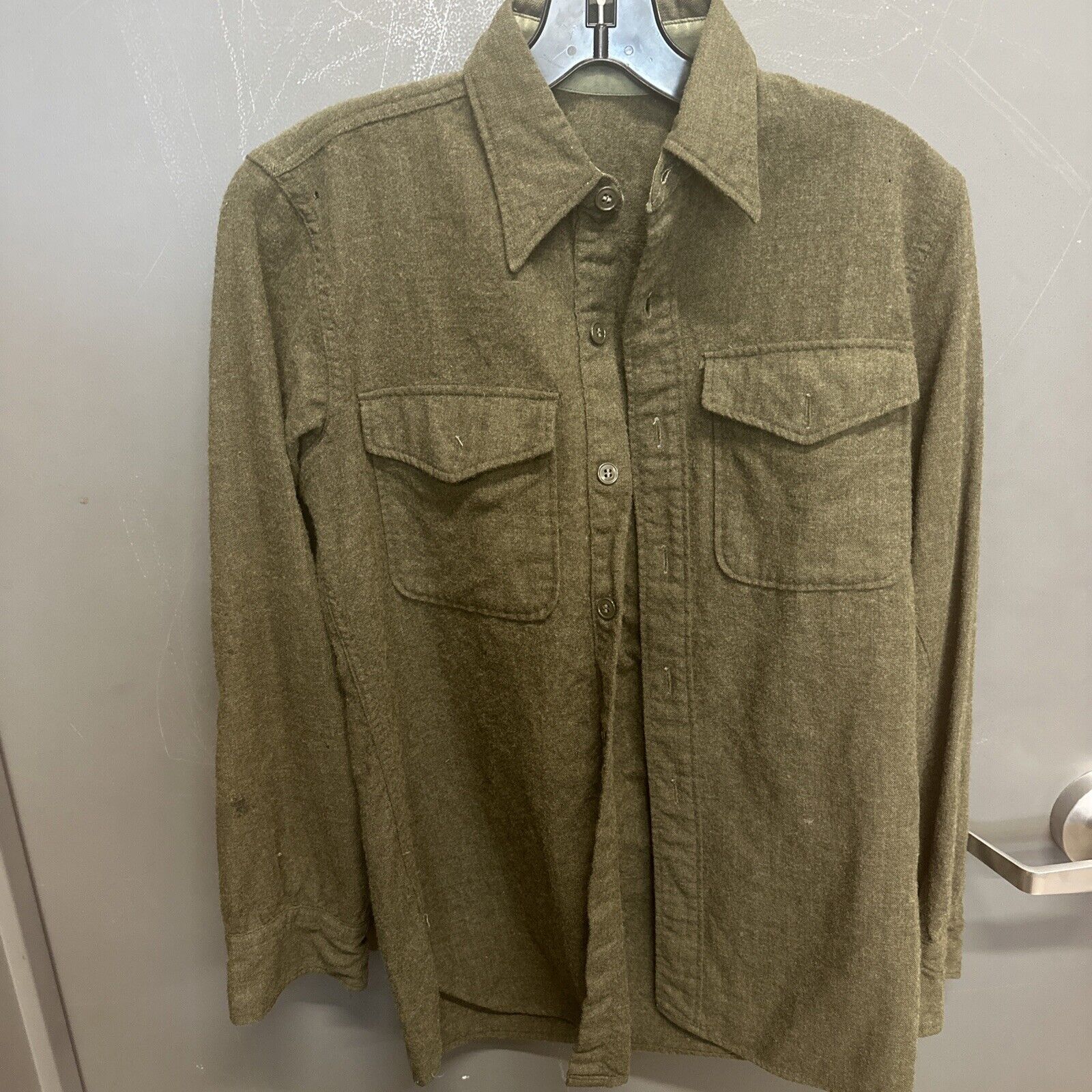 WW2 US Military  Issue L/S Olive Button Shirt nsn 8405-266-7832 Size 14x32
