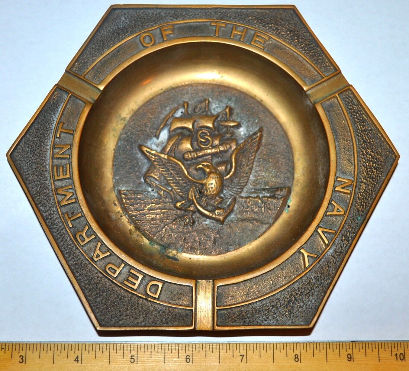 Antique DEPARTMENT OF NAVY  ~ ASHTRAY ~  Military  WW2 ?  old BRASS