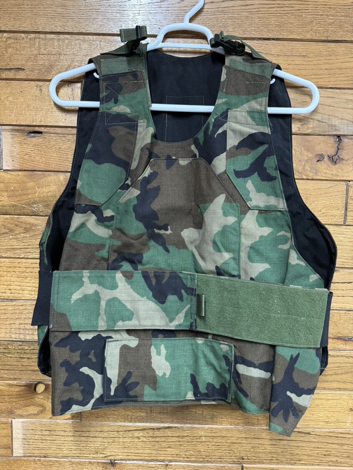 Body Armour Cover Flak Jacket Vest  Military Woodland Camouflage  Medium