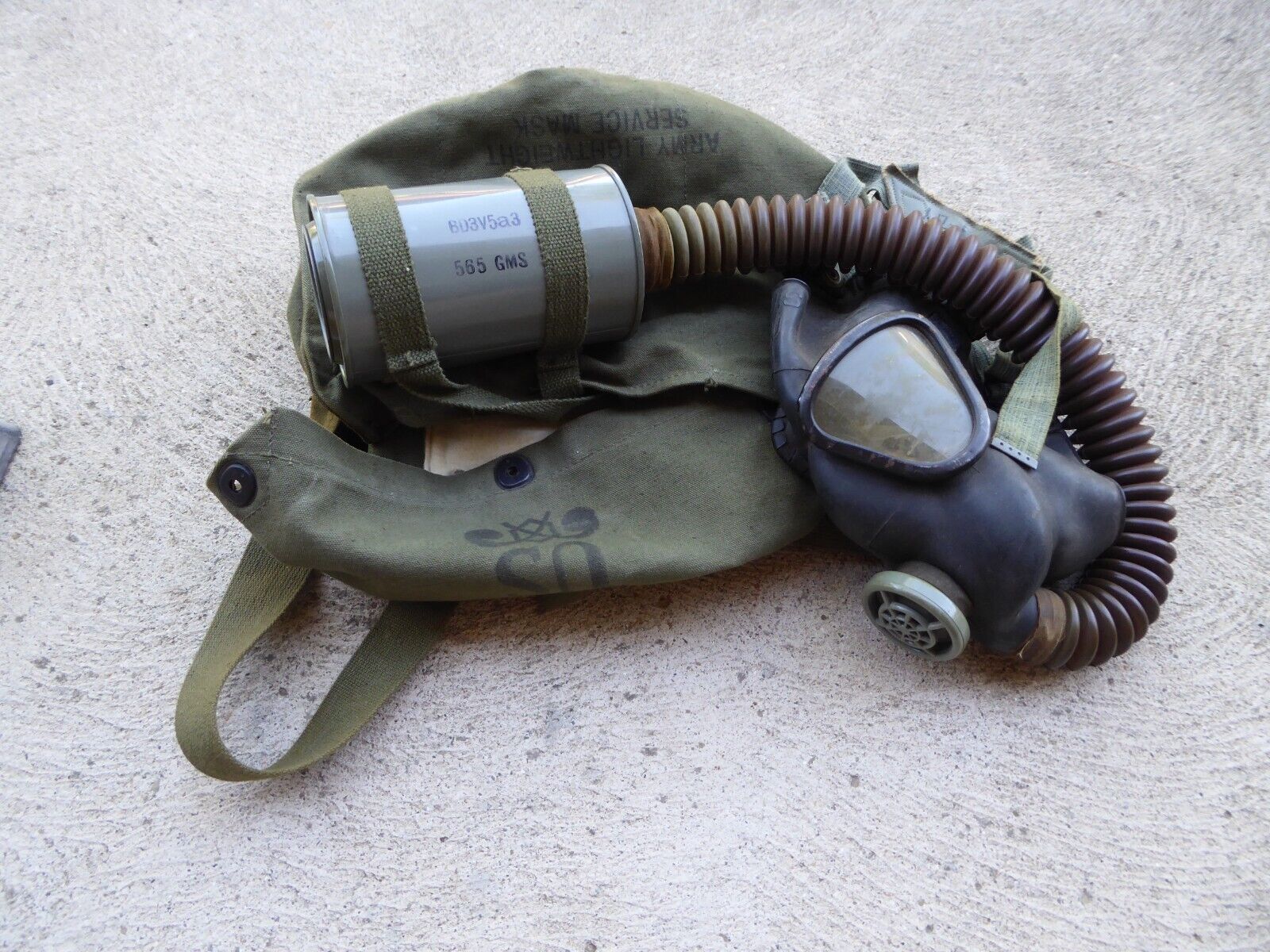 WWII / WW2 U.S. Army, Lightweight Service Gas Mask, M3 Dated 1944
