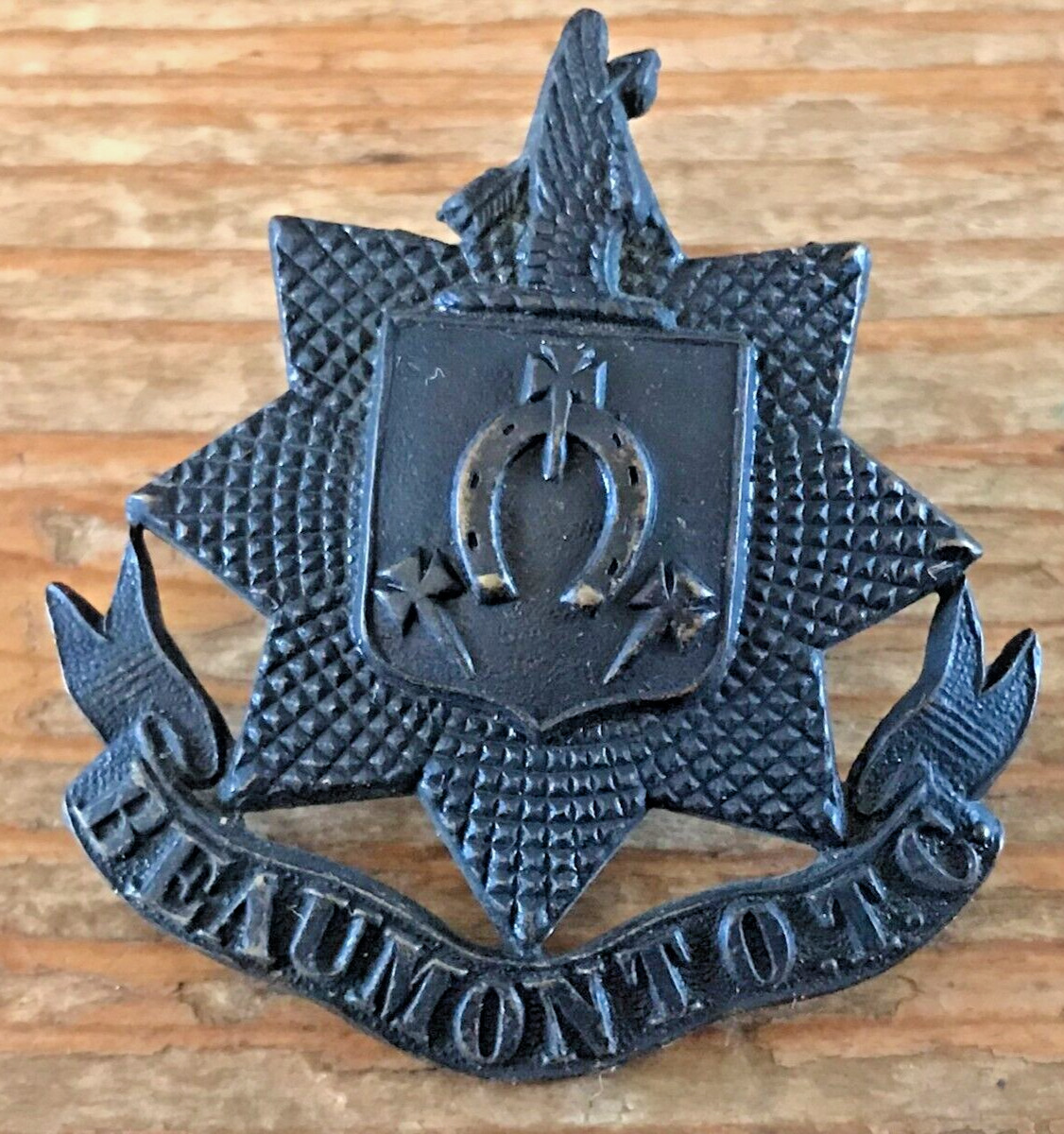 Vintage BEAUMONT COLLEGE OTC (Old Windsor, Berkshire) Regimental cap badge