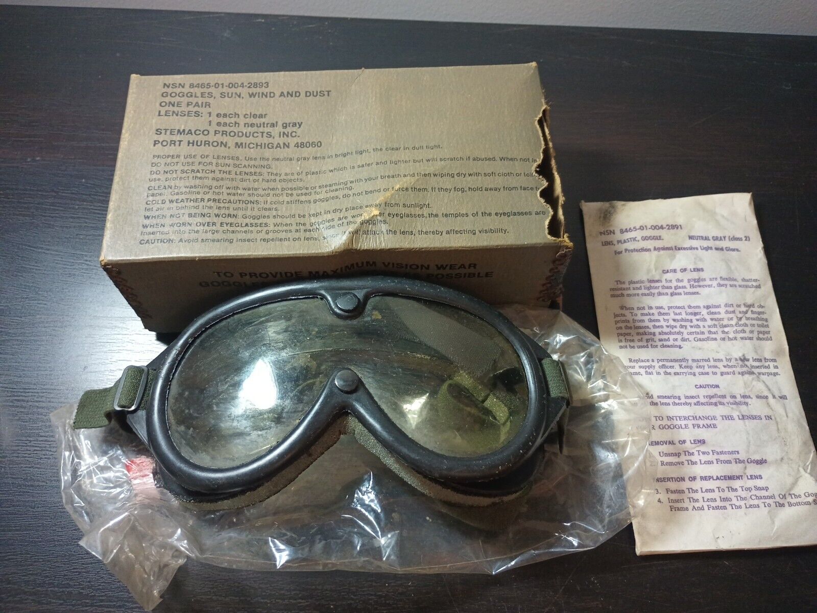 Vintage STEMACO NSN 8465-01-004-2893 Sun/Wind/ Dust Military Goggles Damage Box