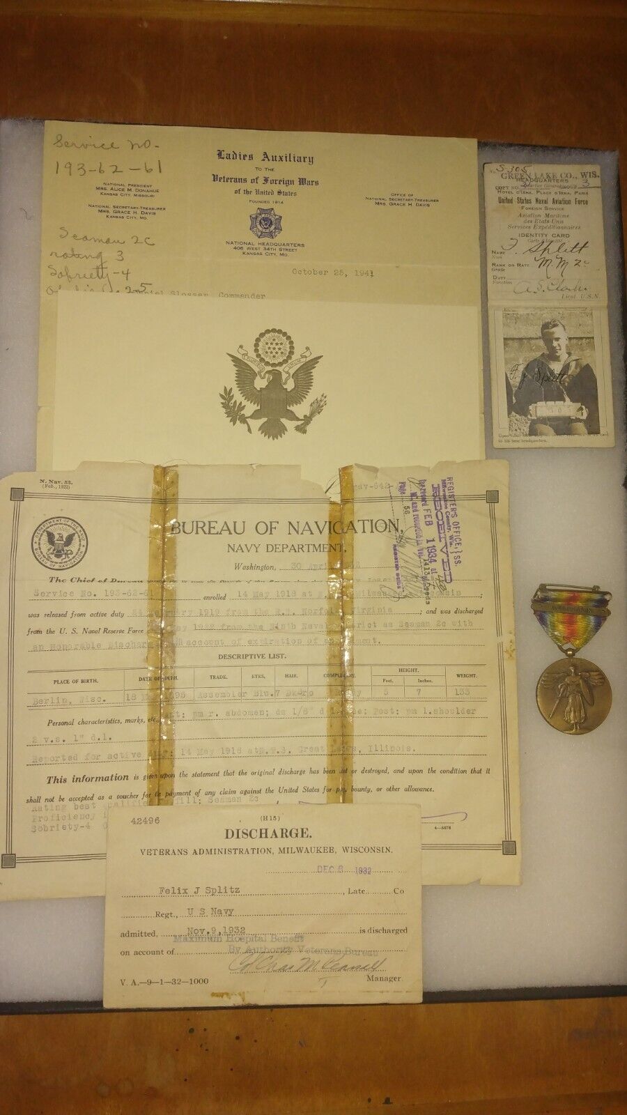 WORLD WAR 1 / US NAVY / NORTHERN BOMBING GROUP / ID CARD / VICTORY MEDAL