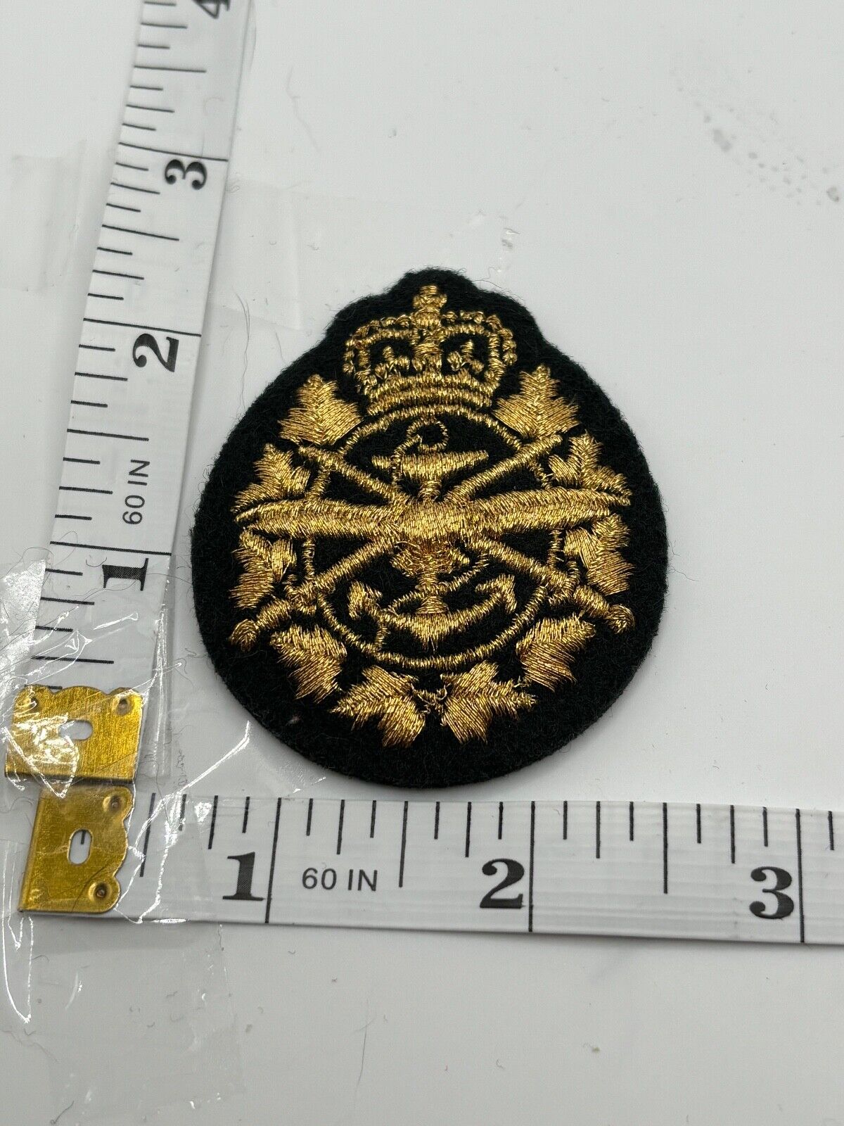Canadian Forces Women\'s cap badge metal