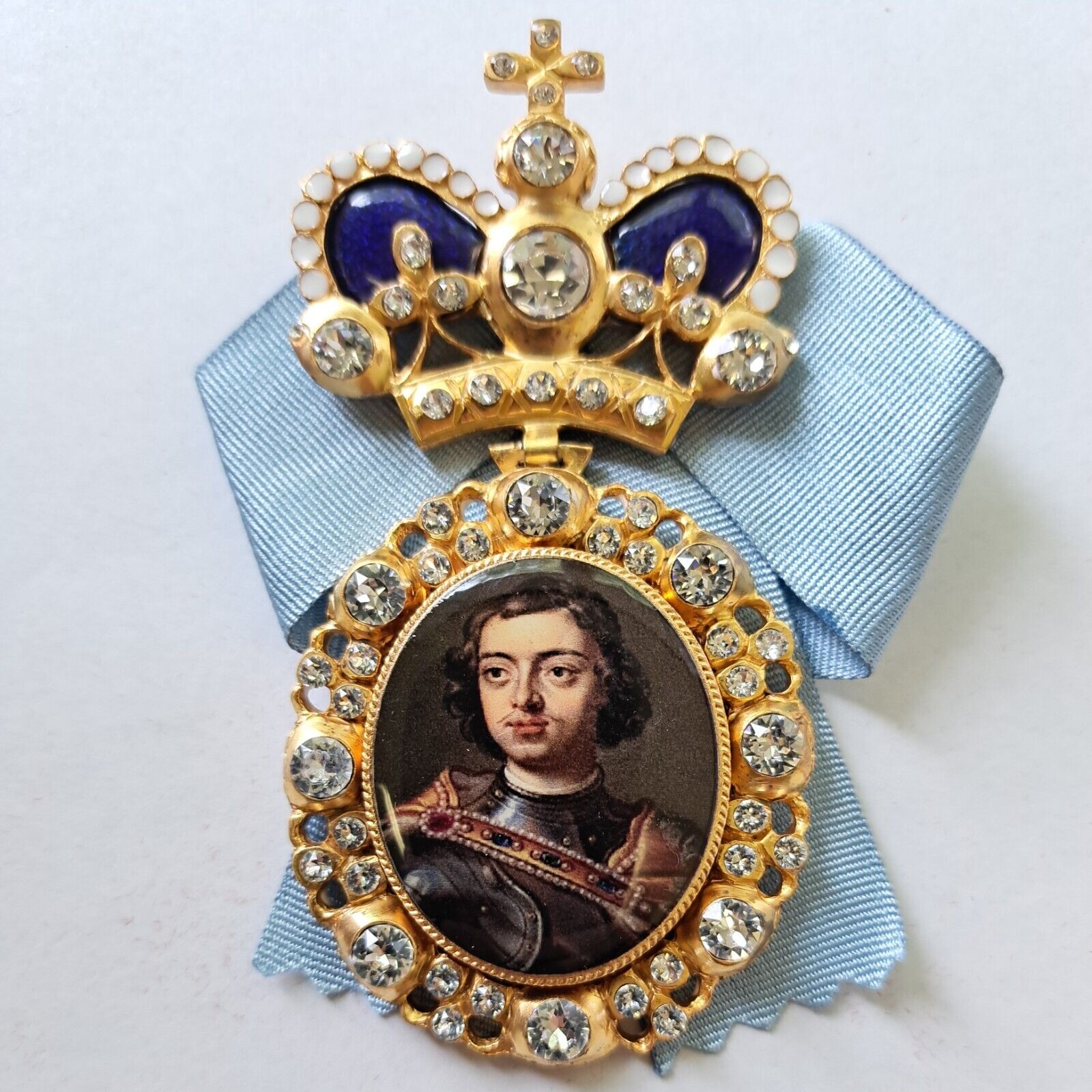 IMPERIAL RUSSIA  Award Order  Portrait Of Tsar PETER I .ENAMEL CRYSTALS..Replica