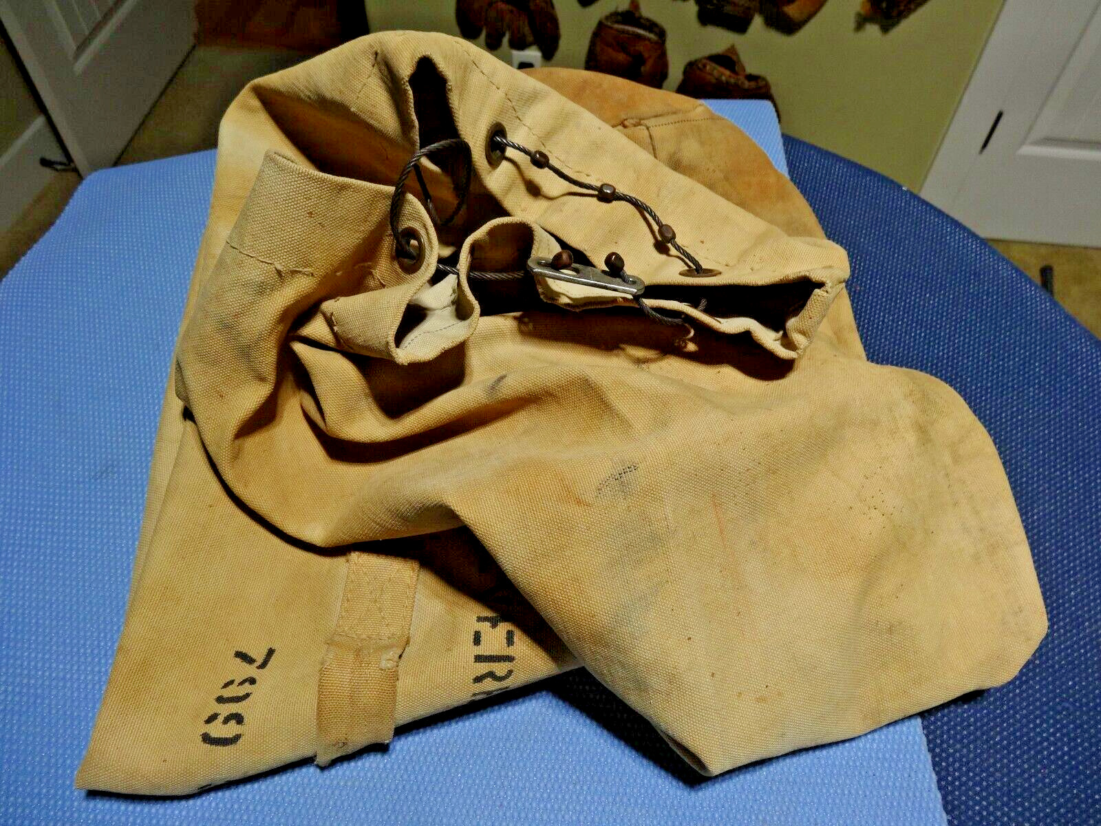 1940s WW2 US Navy Sea Duffle Sailor Bag Heavy Marine Canvas   RARE CABLE CLOSURE