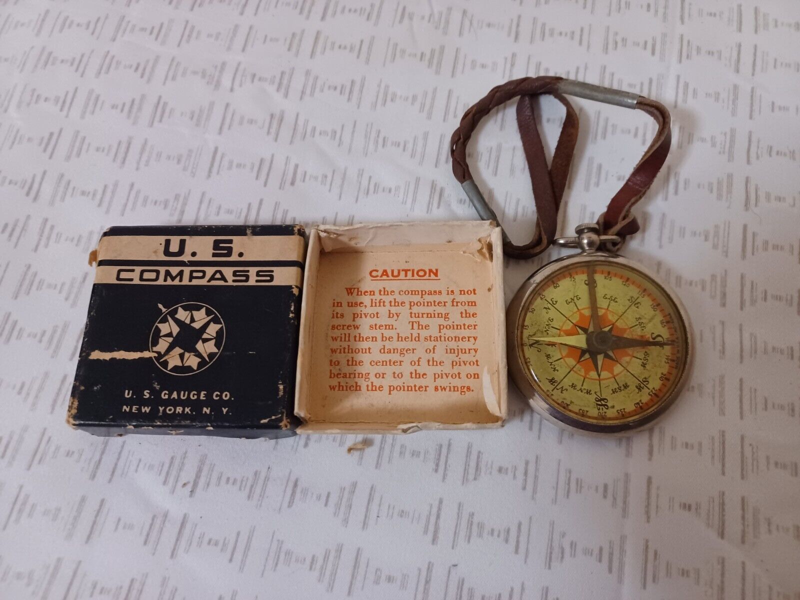 US Gauge Co 1940\'s Compass