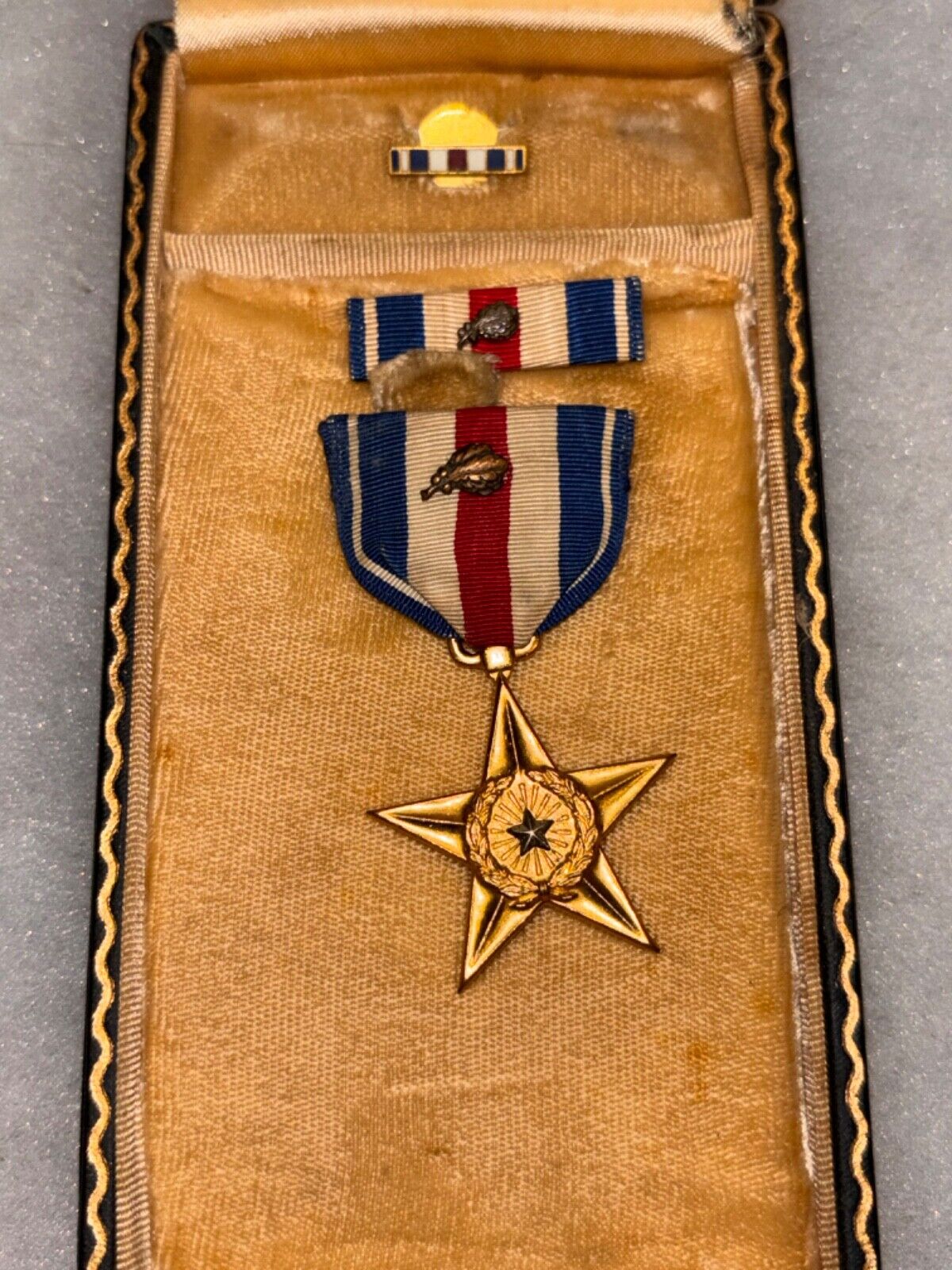 Original WW2 Gallantry Star Medal With Ribbon, Lapel Pin and Case