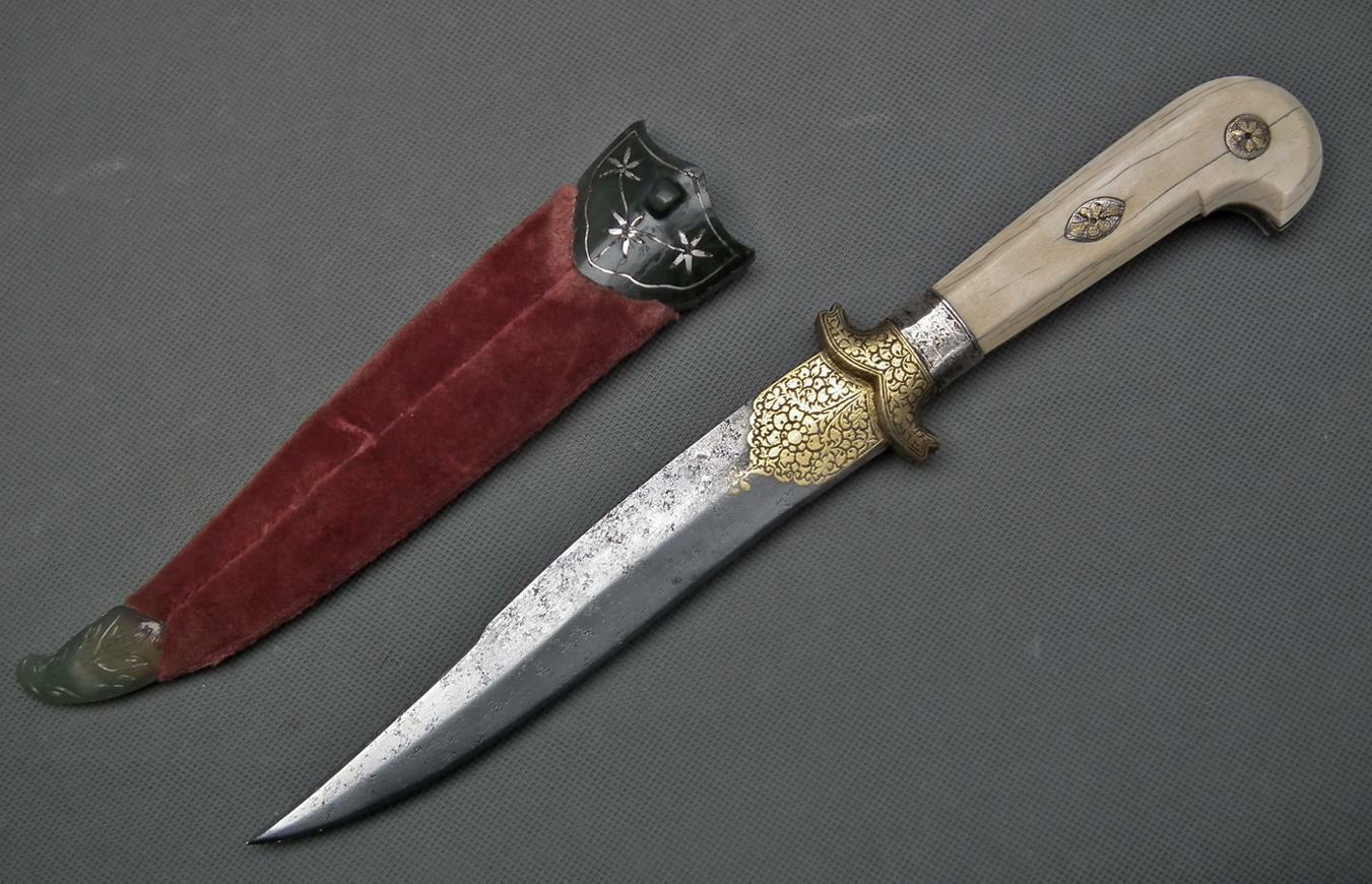 Antique Islamic Indo Persian Mughal Indian Dagger khanjar In Jade & Gold sword