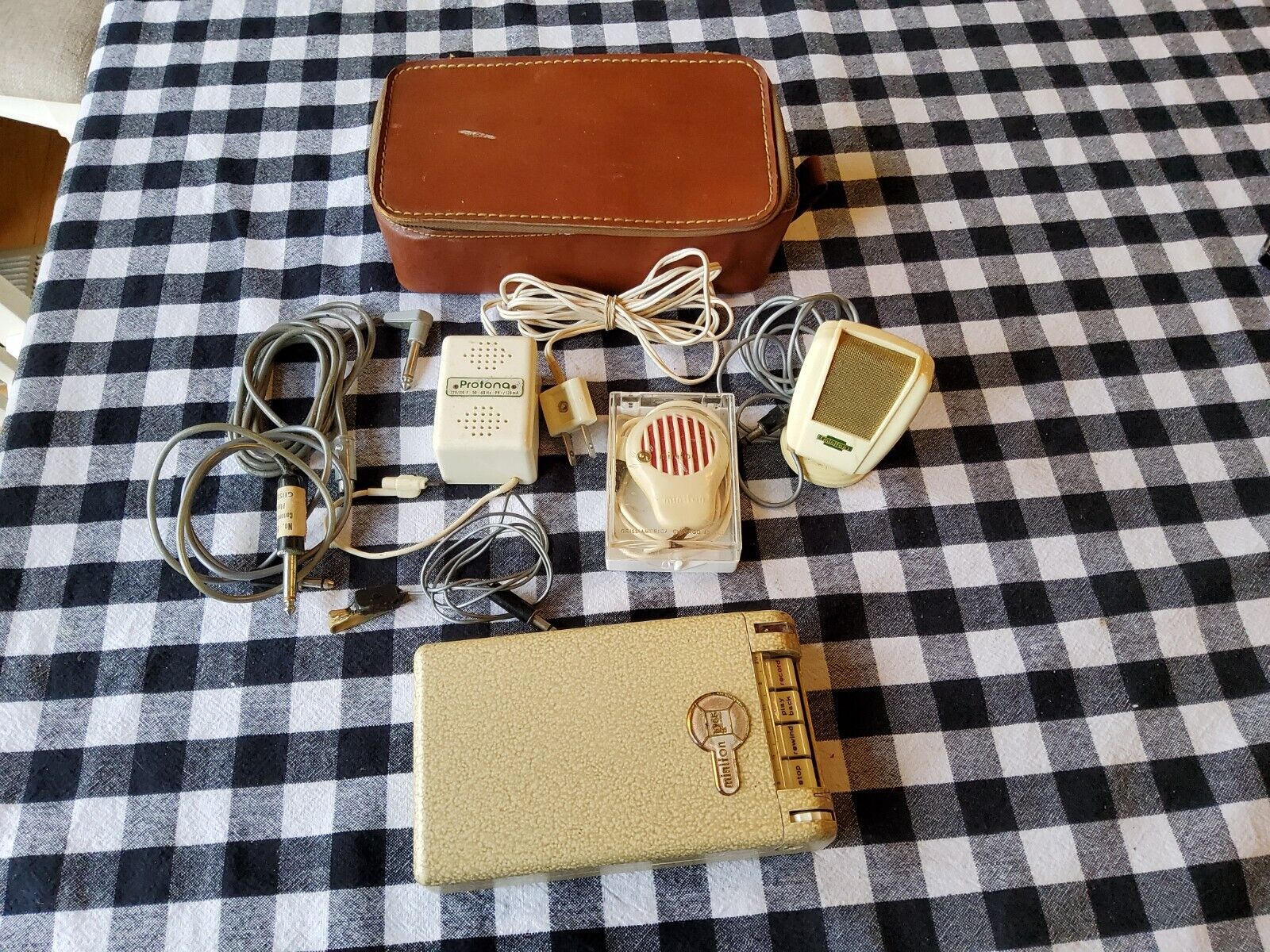 Vintage Minifon P55 Minature Spy Wire Recorder German with Microsphones
