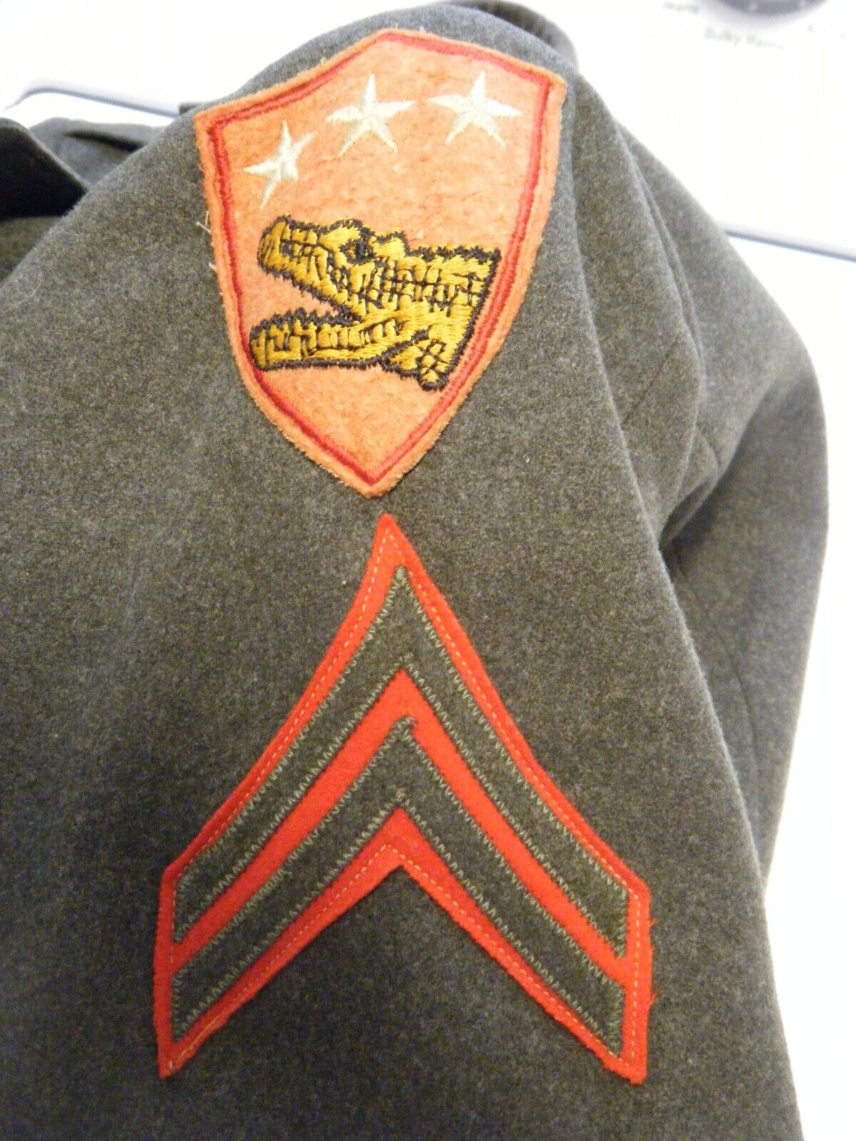 USMC UNIFORM COAT AND COVER WITH EAGLE GLOBE AND ANCHOR DEVICES