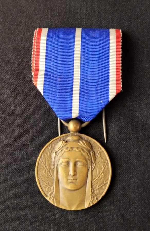 WW1 Original French Veteran Medal Rhineland Ruhr Tyrol 1914-1918 bronze