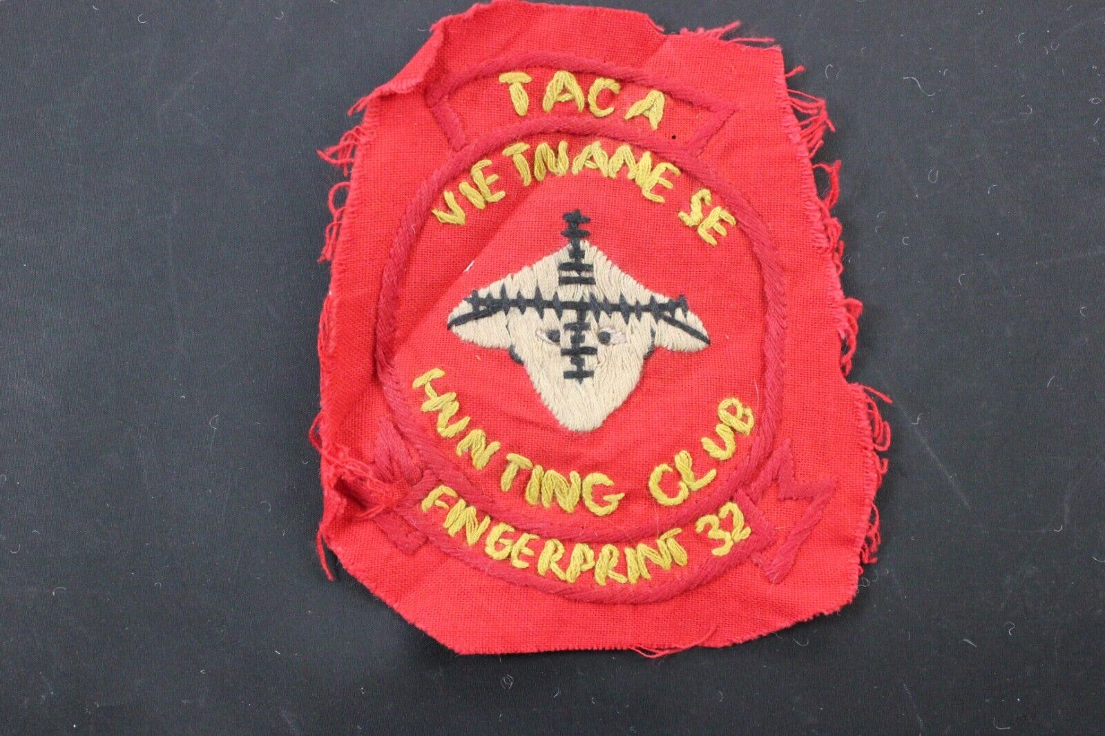 US Vietnam Era TACA VIETNAMESE HUNTING CLUB Fingerprint 32 Shoulder Patch