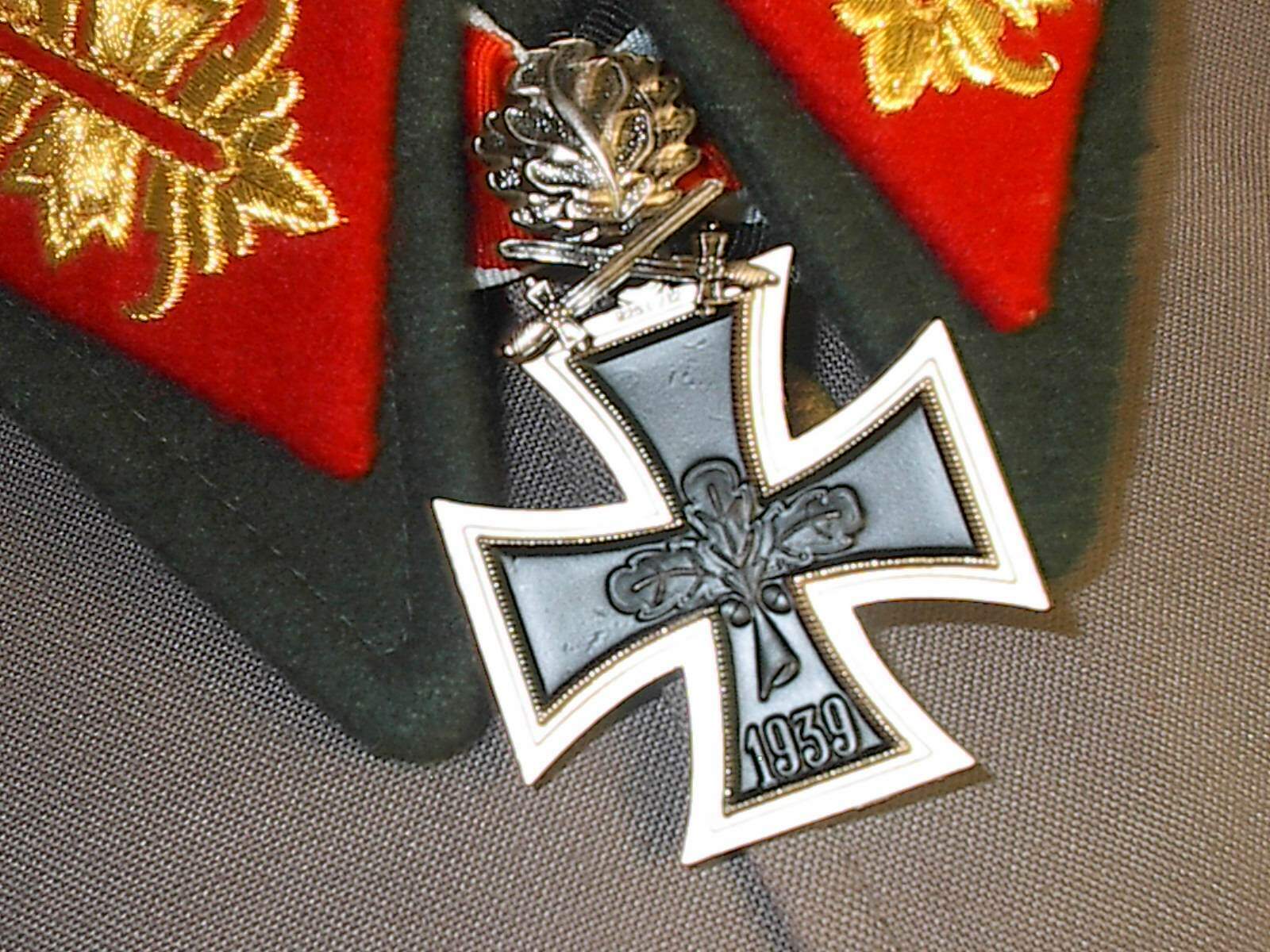 German Knight's Cross Medal with Oakleaves & swords  & Ribbon