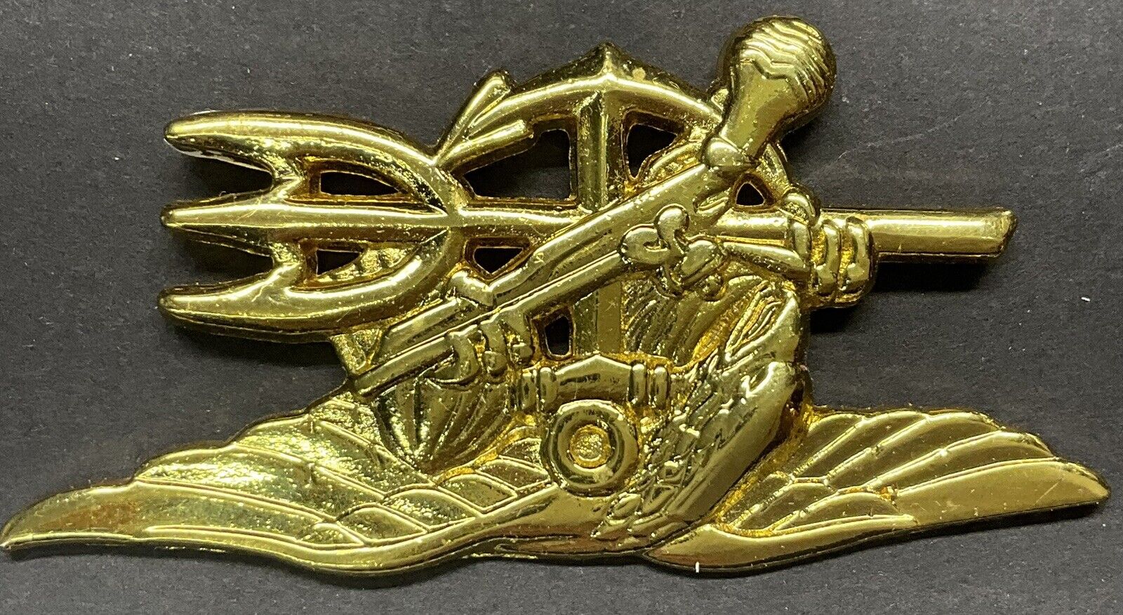 US Navy SEALS Special Warfare Gold Trident Insignia Badge Pin 2-3/4