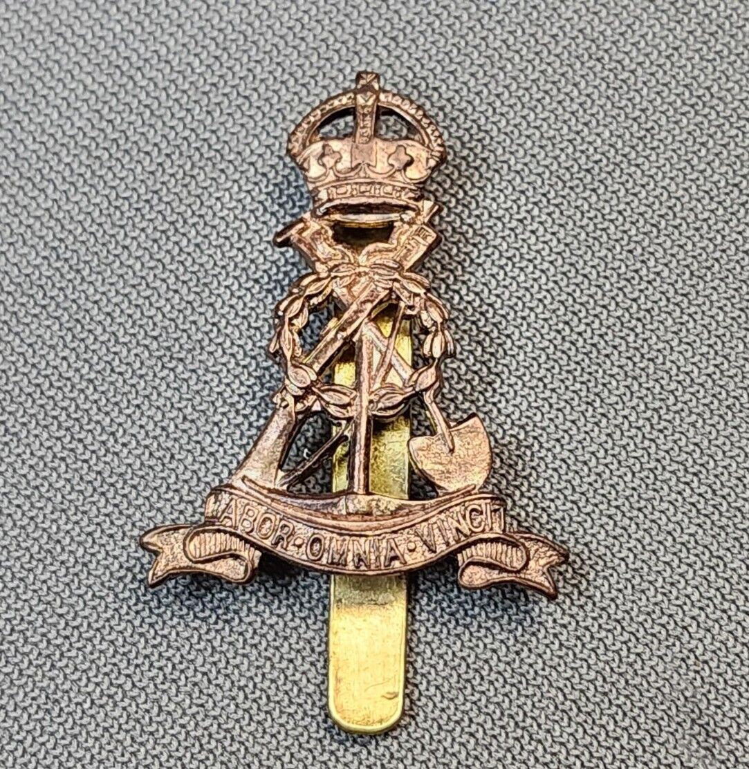 Vintage British Army Labour Corps Royal Pioneer Corps Slider Beret Cap Badge