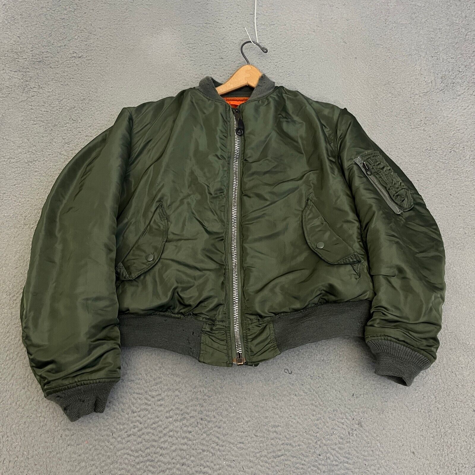 US Air Force Flyers Jacket MA-1 Mens Size Large Green Alpha Industries 1972 *