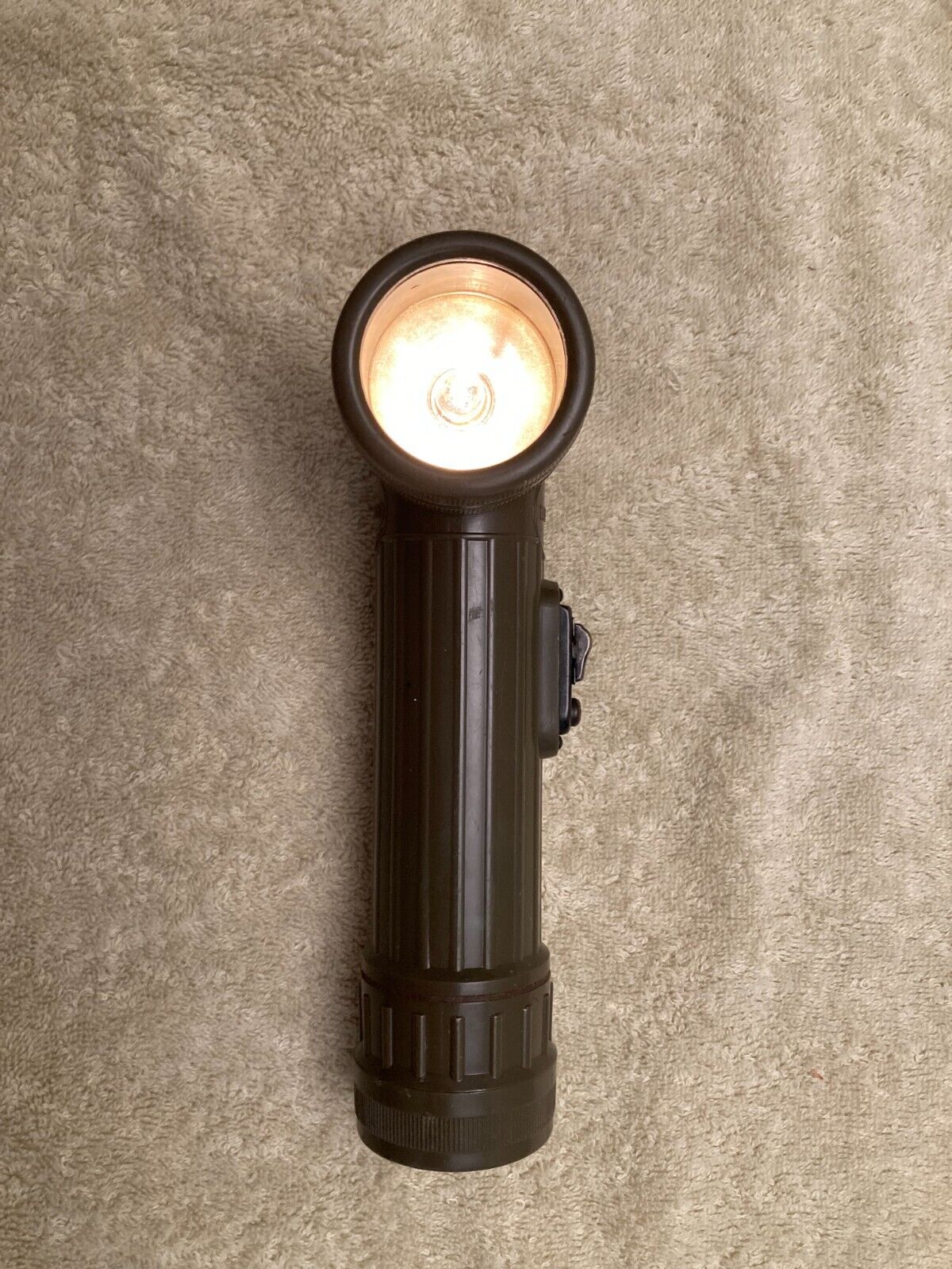 VINTAGE WW2 BRIGHT STAR RIGHT ANGLE MILITARY FLASHLIGHT TL-122-D. TESTED.