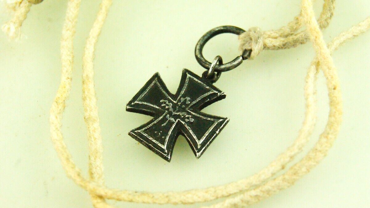 PRE WW1 MINIATURE 1813 / 1870 GERMAN IRON CROSS 2ND CLASS, COMPLETE WITH STRING