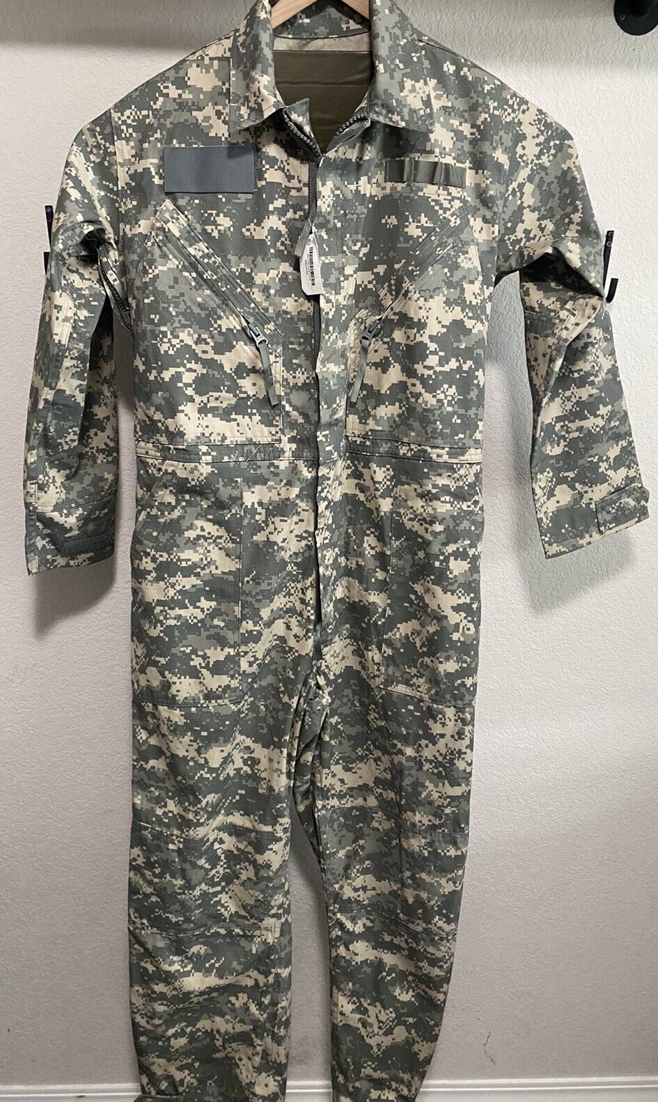 NEW NWT Mens Med US Army Mechanics Coveralls Type III ACU Universal Camouflage