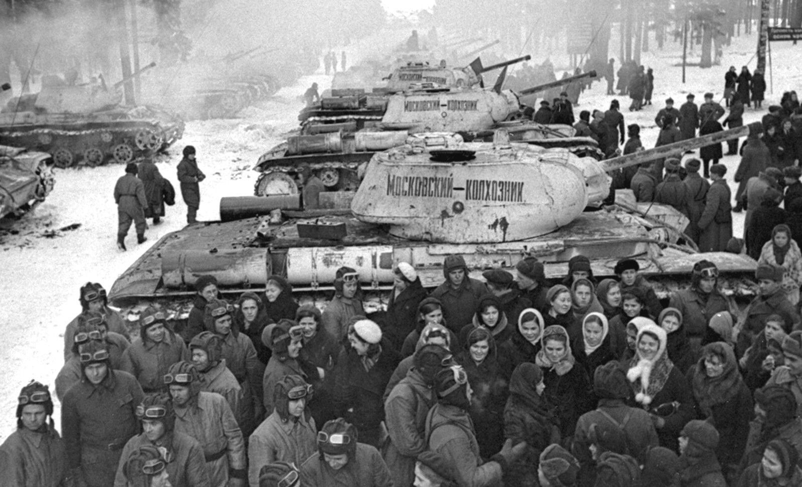 1941-Soviet Collective Farmers from Moscow hand over KV-1 Tanks to Soviets