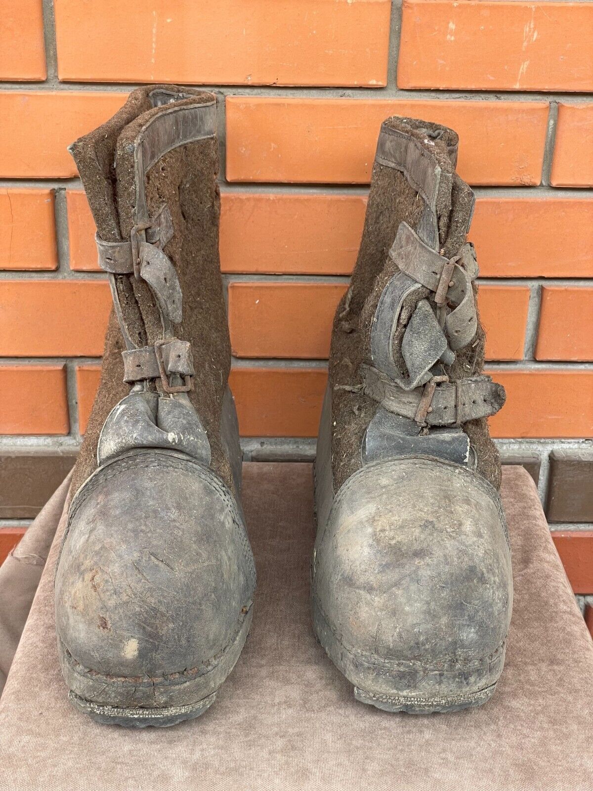 German winter boots for the guard on duty. Wehrmacht 1936-1945 WWII WW2