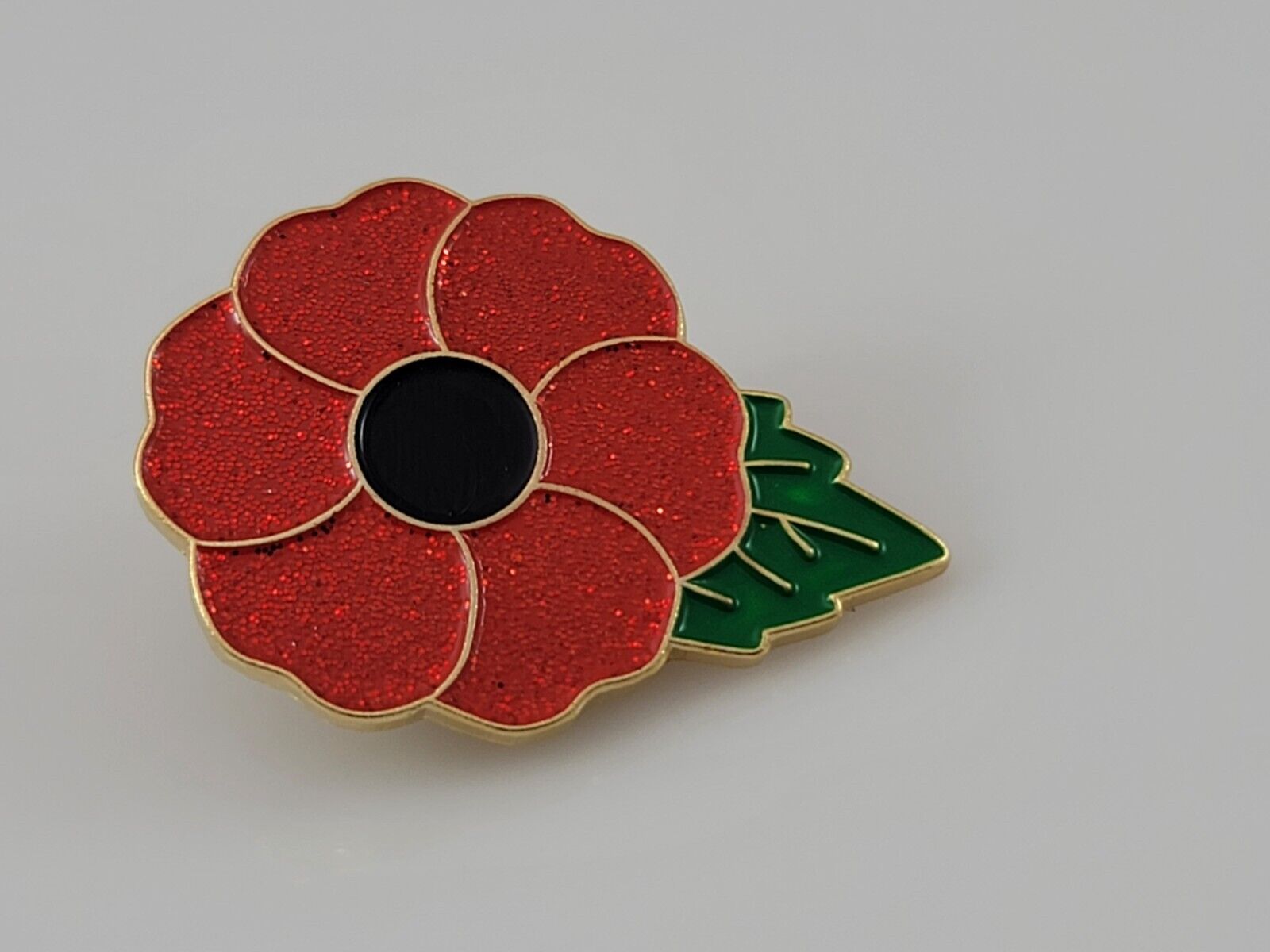 Remembrance Veterans Red Glitter Poppy Enamel Pin, 1 3/8\