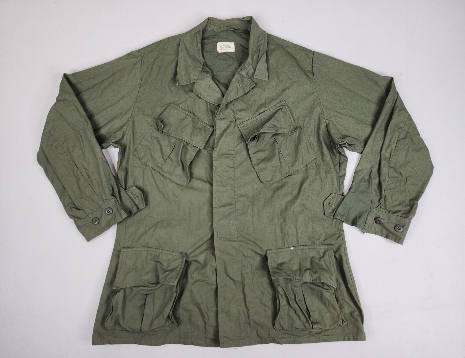 Vintage 1967 OG 107  Poplin Slant Pocket Vietnam Era Jungle Jacket Large Reg