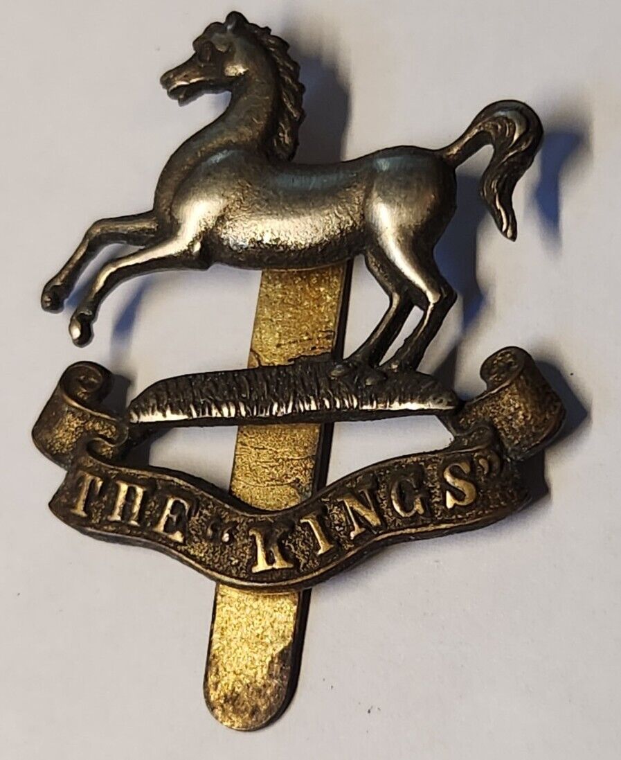 WW1 / WW2 British Army The King's Liverpool Regt White Metal & Brass Cap Badge