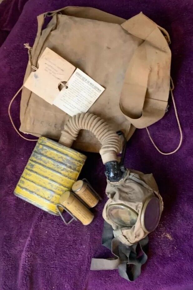 Authentic World War WW1 USA Gas Mask + Bag & Accessories Named Soldier W. Healey