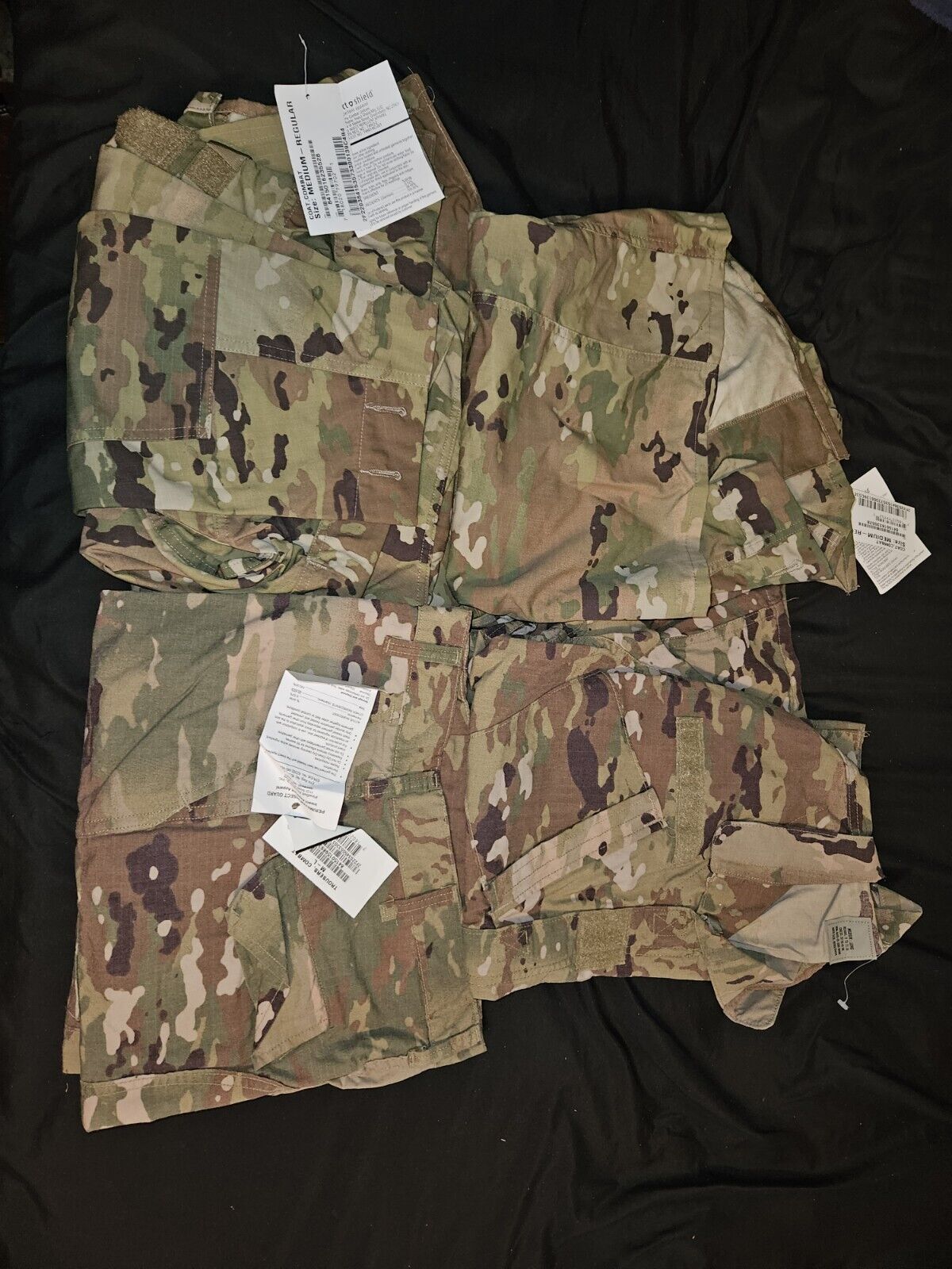 army combat uniform set