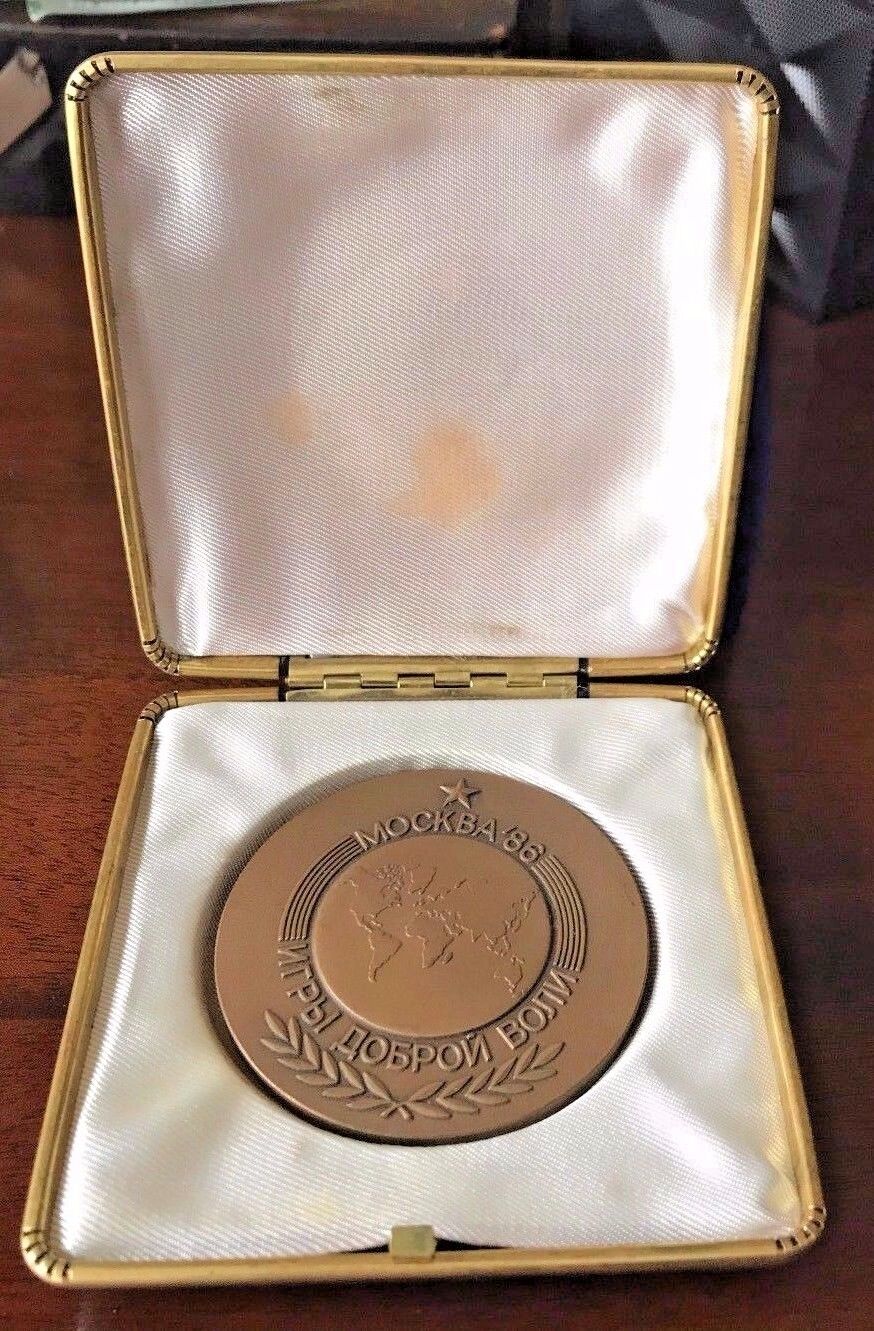 Medal Order  red Soviet Olympic  star Goodwill  Games Participant 1984 (1093c)