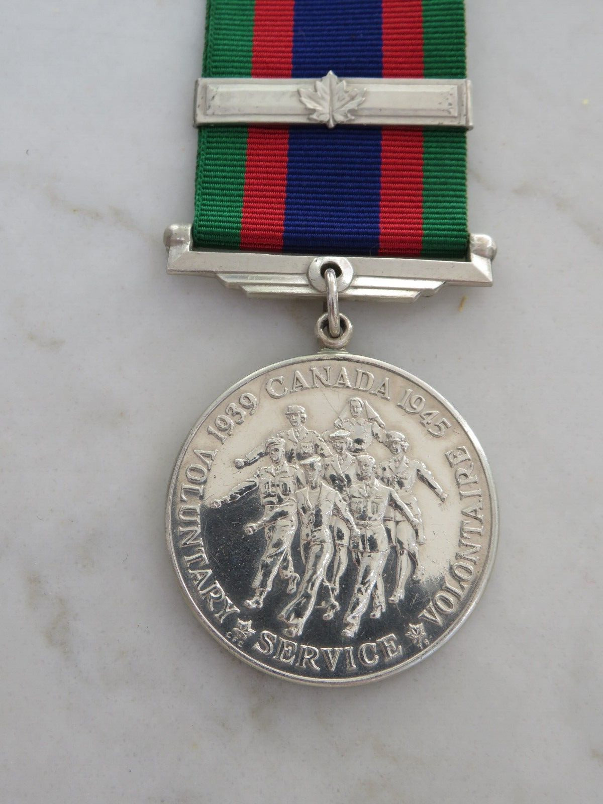 WWII Canadian Volunteer Service Medal & Ribbon Full Size, with Maple Bar