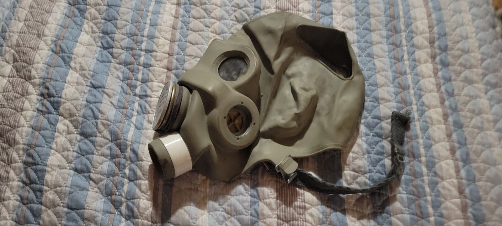 Hungarian 70M Gas Masks (Same Style as Soviet PMG)