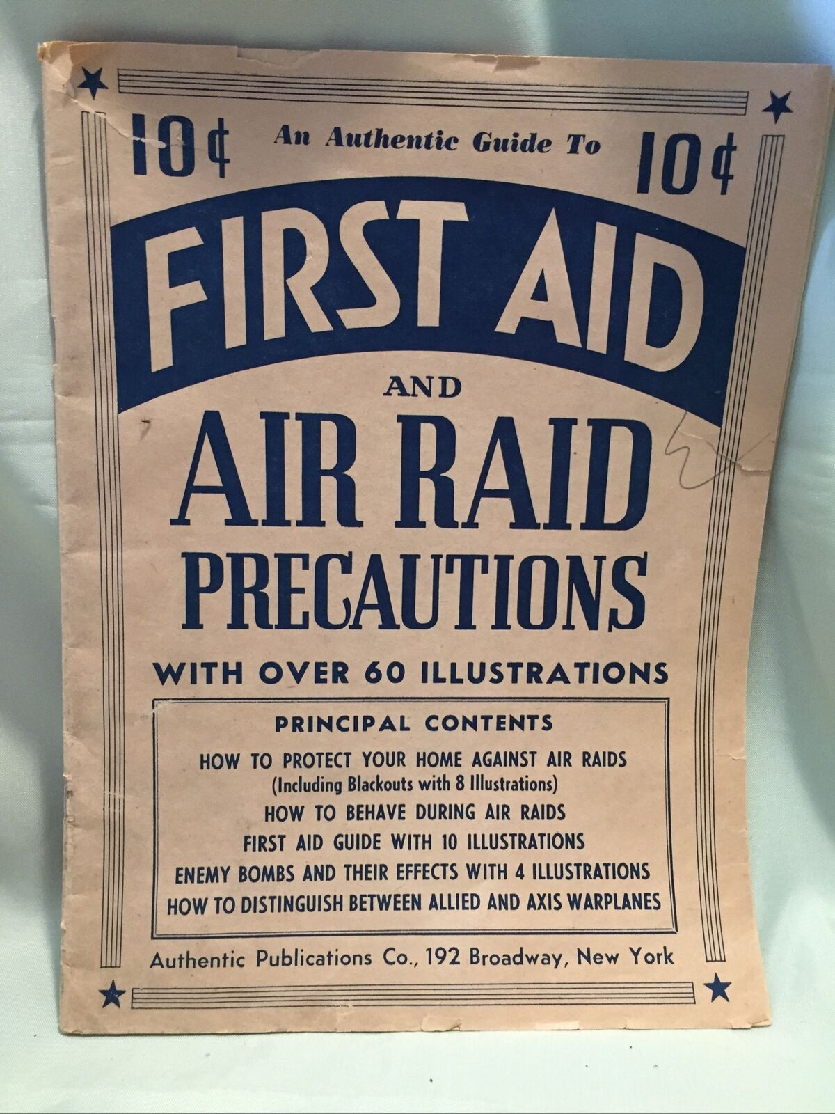 WW2 First Aid And Air Raid Precautions Phamplet 1942 And Victory Cook Book