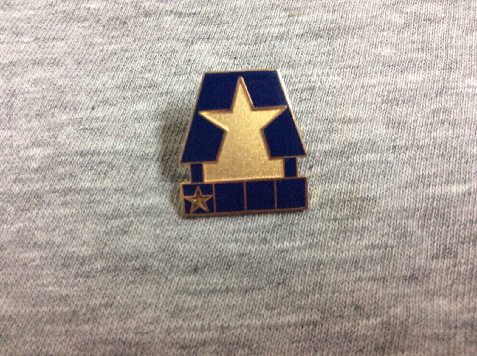 Vintage US Army Star Logo Lapel Pin