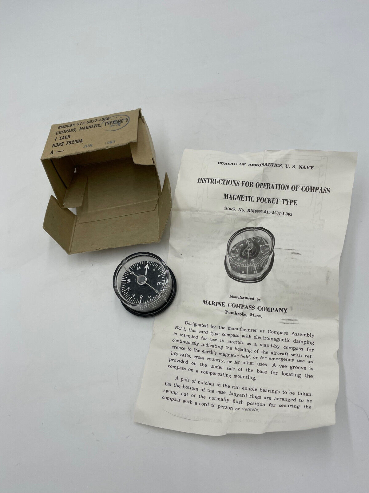 1963 U.S. Military Magnetic Pocket Type Compass Bureau of Aeronautics U.S. Navy