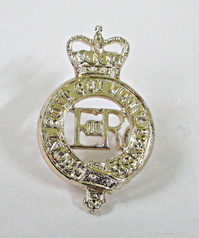 British Army Staybrite Cap Badge Queen\'s Crown  