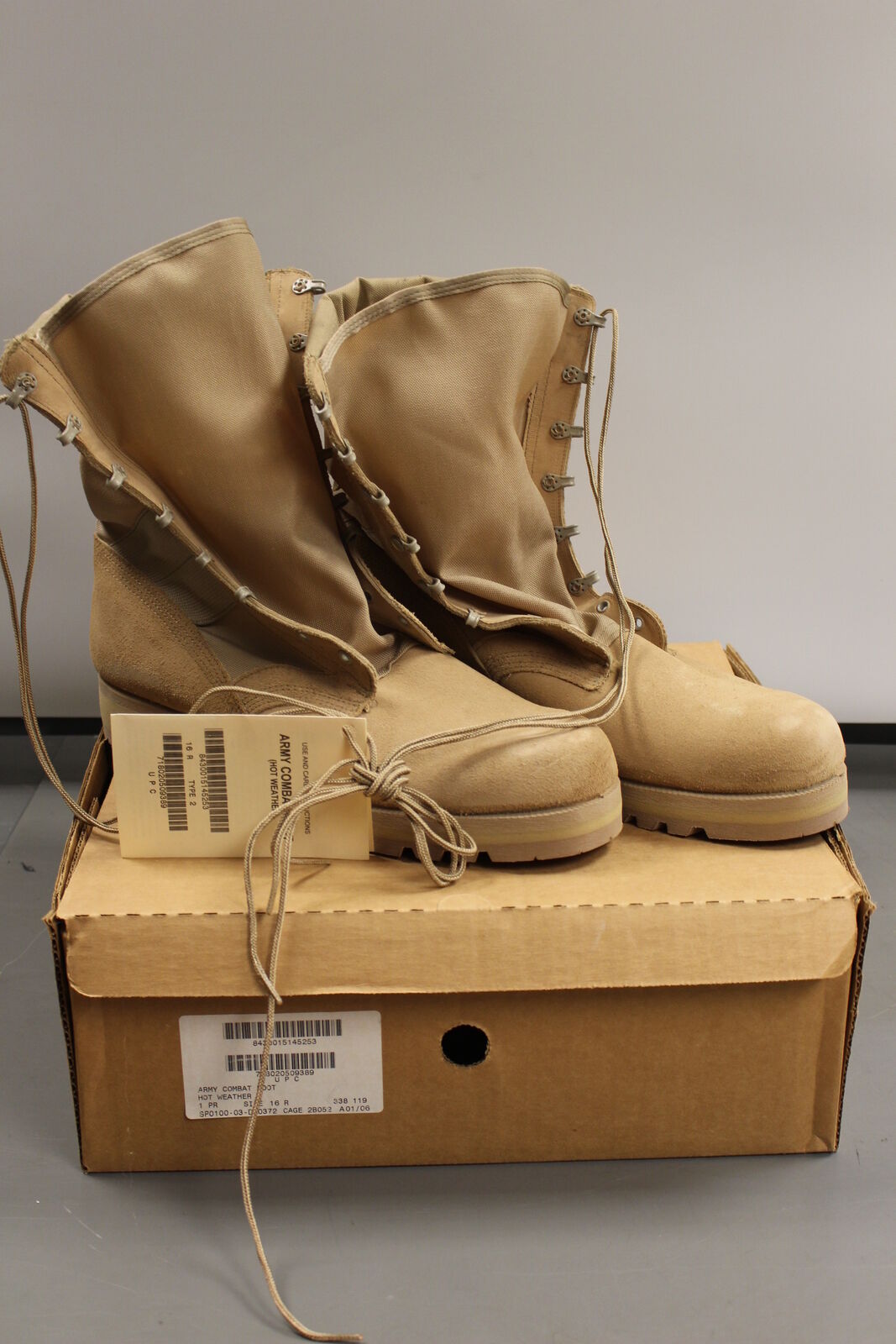 US Military Issued Tan Combat Boots, Size: 16R, 8430-01-514-5253, New