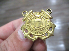 WW11 Era U.S. Coast Guard Semper Paratus 1790 Screw back hat badge pin picture