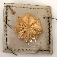 US Army Lieutenant Colonel Major Gold Oak Leaf Military Insignia Badge. Sealed picture