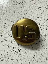 VINTAGE BRASS US MILITARY PIN- picture