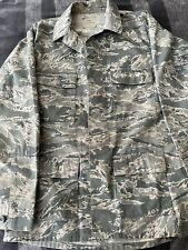 MILITARY AIR FORCE CAMOUFLAGE MEN'S COAT/SHIRT - 8415-01-536-4189 - SIZE 34L picture