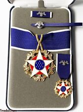 Cased USA U.S. Order Badge, Presidential Medal of Freedom,1963-Present WW12 Rare picture