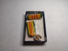 Vintage US Armed Forces Vietnam Service Medal Miniature Medal Ribbon  picture
