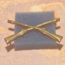 UNITED STATES MILITARY INFANTRY PIN picture