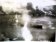 ORIGINAL US ARMY AIR FORCE PHOTO WW2:  RABAUL HARBOR POUNDED picture