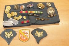 VINTAGE  WW2  NOTCHED  DOG  TAGS  LOT  OF  2  , Medals buttons , Hat etc. picture