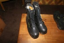NOS Extreme Cold  USGI military mickey mouse Boots size 9 R Bata  Black picture
