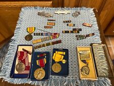 Authentic WWII WW2 US Vietnam Soldiers Medal Lapel Ribbon Bar  Case picture